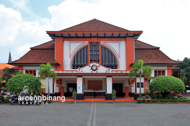 Gedung Kantor Pos Surabaya